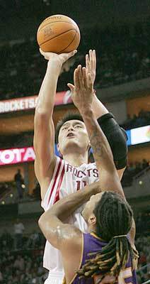 Yao Ming and Brian Grant