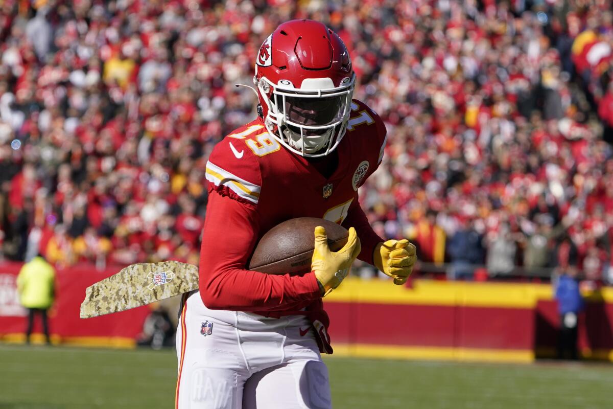 Kadarius Toney helps spur Chiefs to victory in 2023 Super Bowl - Los  Angeles Times