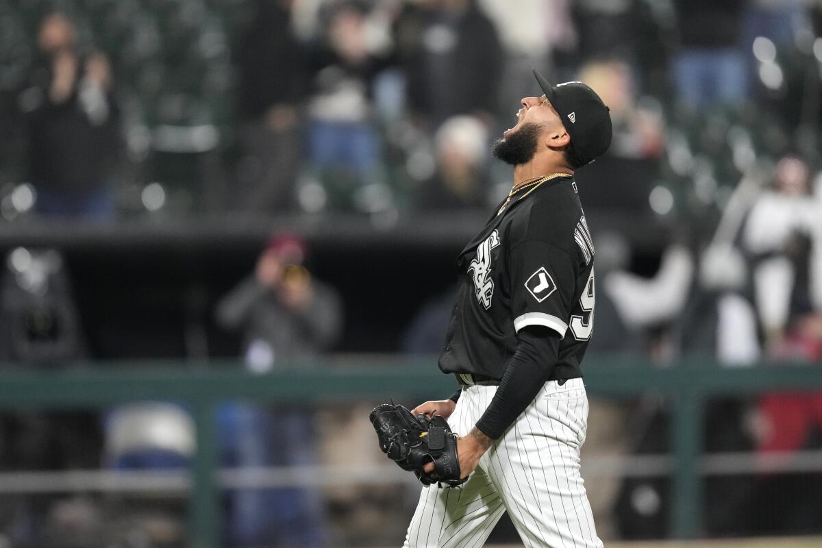 White Sox refute claims of no rules by former reliever Middleton