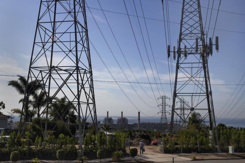 REDONDO BEACH, CA-NOVEMBER 22, 2019: Overall, shows power lines that carry electricity from the AES Power Plant in Redondo Beach to the main power grid. (Mel Melcon/Los Angeles Times)