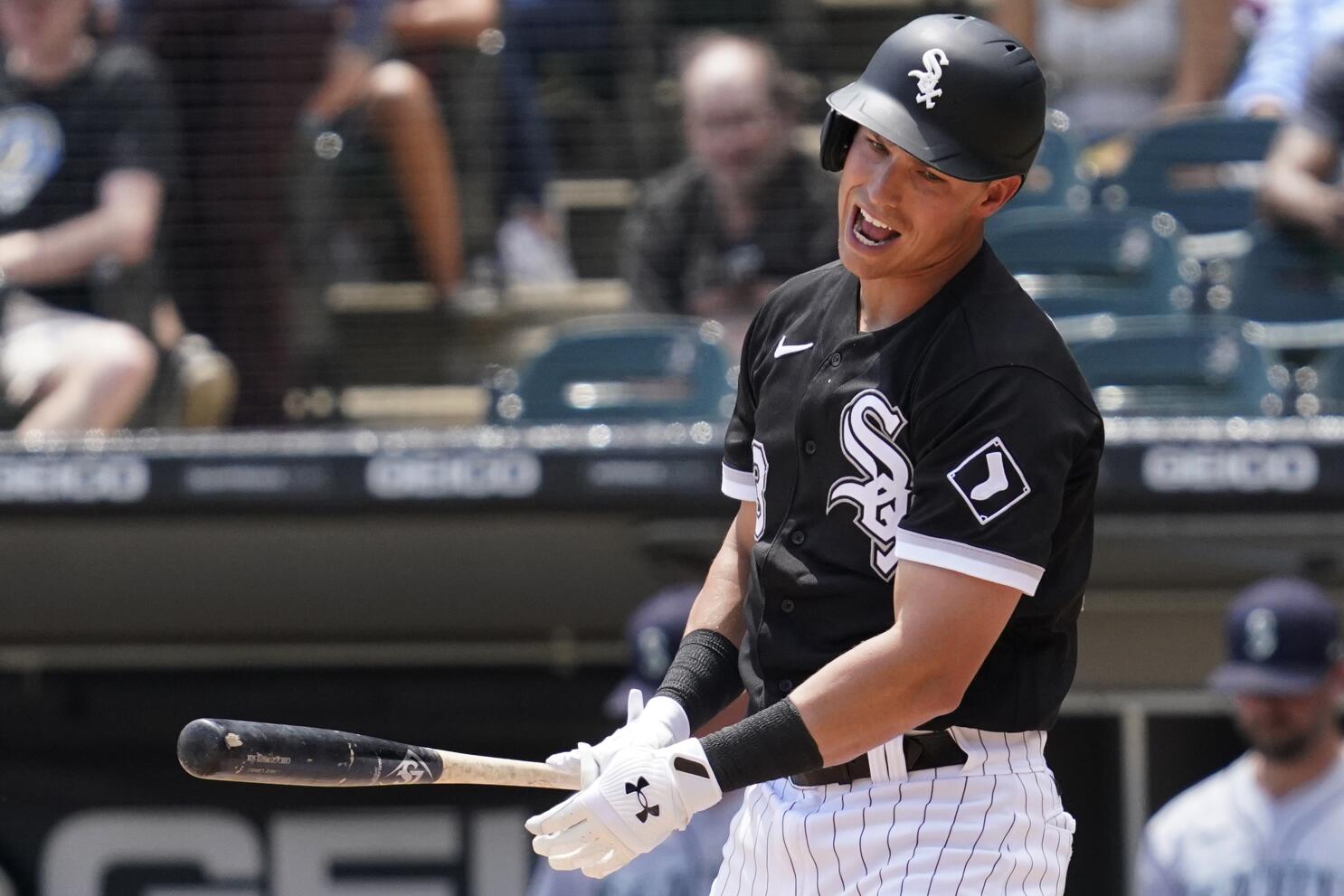 White Sox place Lamb on IL with strained right quadriceps - The