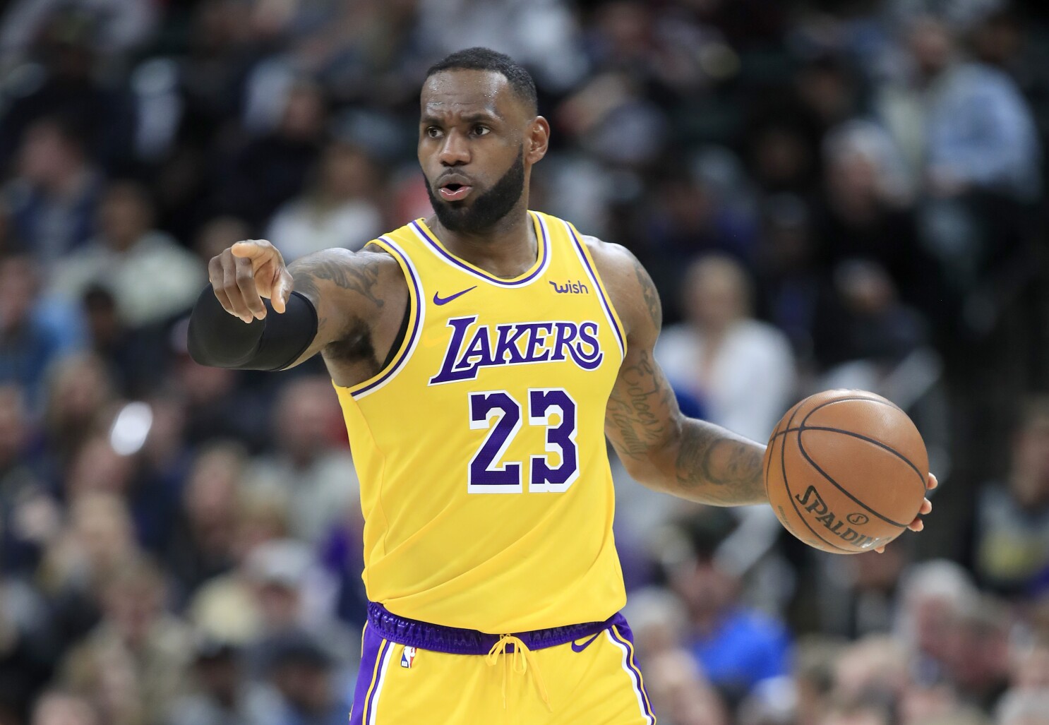 Lebron James Threw A Last Minute Birthday Party For Himself To Help Lakers Bond Los Angeles Times