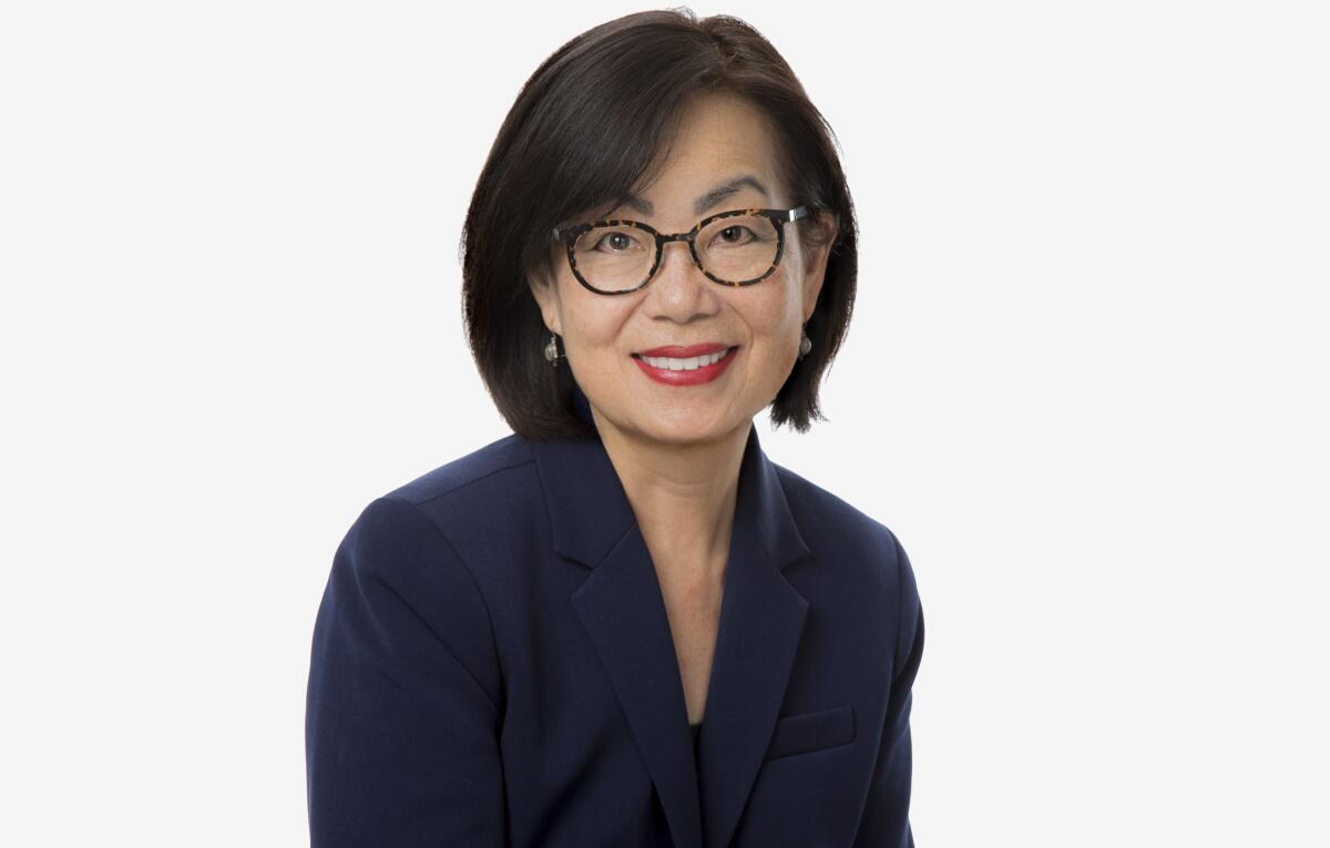 La editora ejecutiva del L.A. Times, Terry Tang, consolida su posición de liderazgo