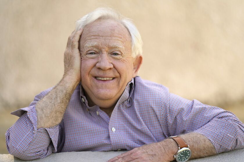 Call Me Kat Gives Leslie Jordan The Goodbye He Deserved Los Angeles Times Call Me Kat Gives Leslie Jordan The Goodbye He Deserved Los Angeles Times