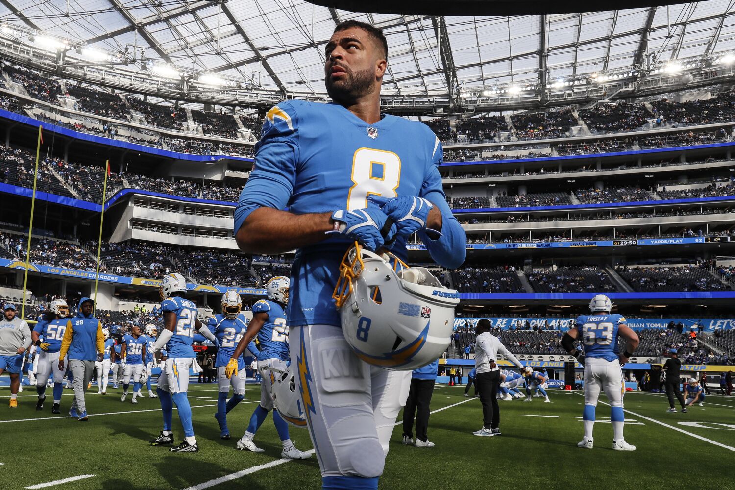 Kyle Van Noy explains why Chargers' lack of playoff experience means little