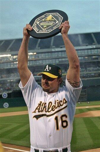 Do-over: The A's sign Jason Giambi to an extension in 2001 - The