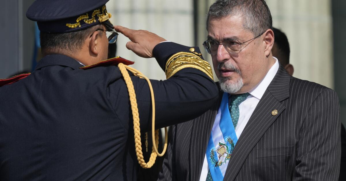 Bernardo Arévalo enfrenta enormes desafíos como presidente de Guatemala