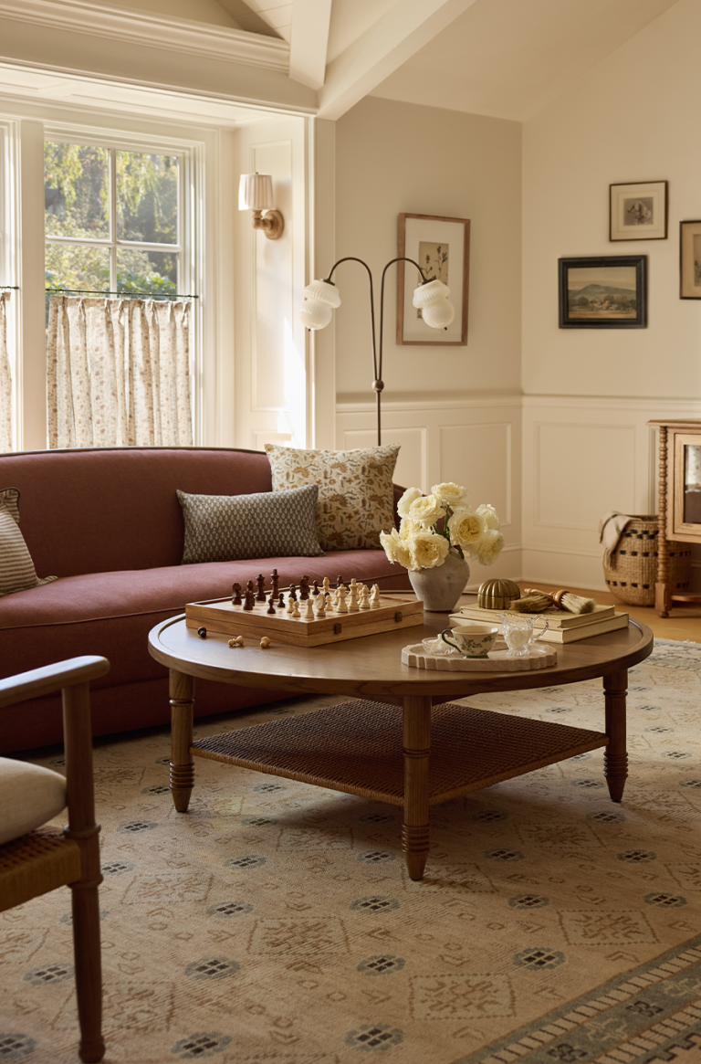 Ideas For Decorating A Coffee Table Like A Designer Los Angeles Times ideas-for-decorating-a-coffee-table-like-a-designer-los-angeles-times