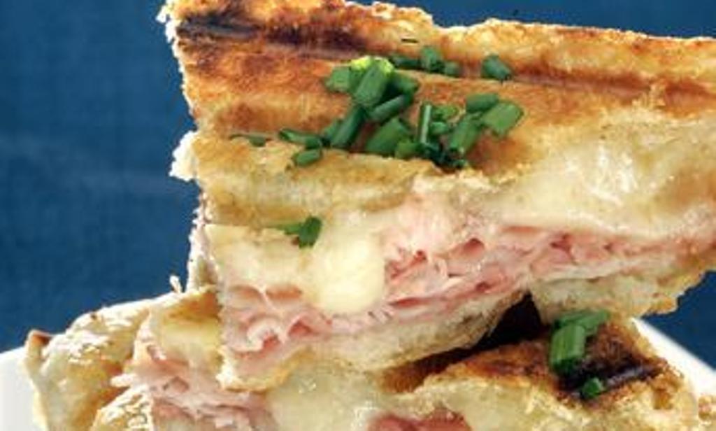 This is a simplified version of a classic croque-monsieur