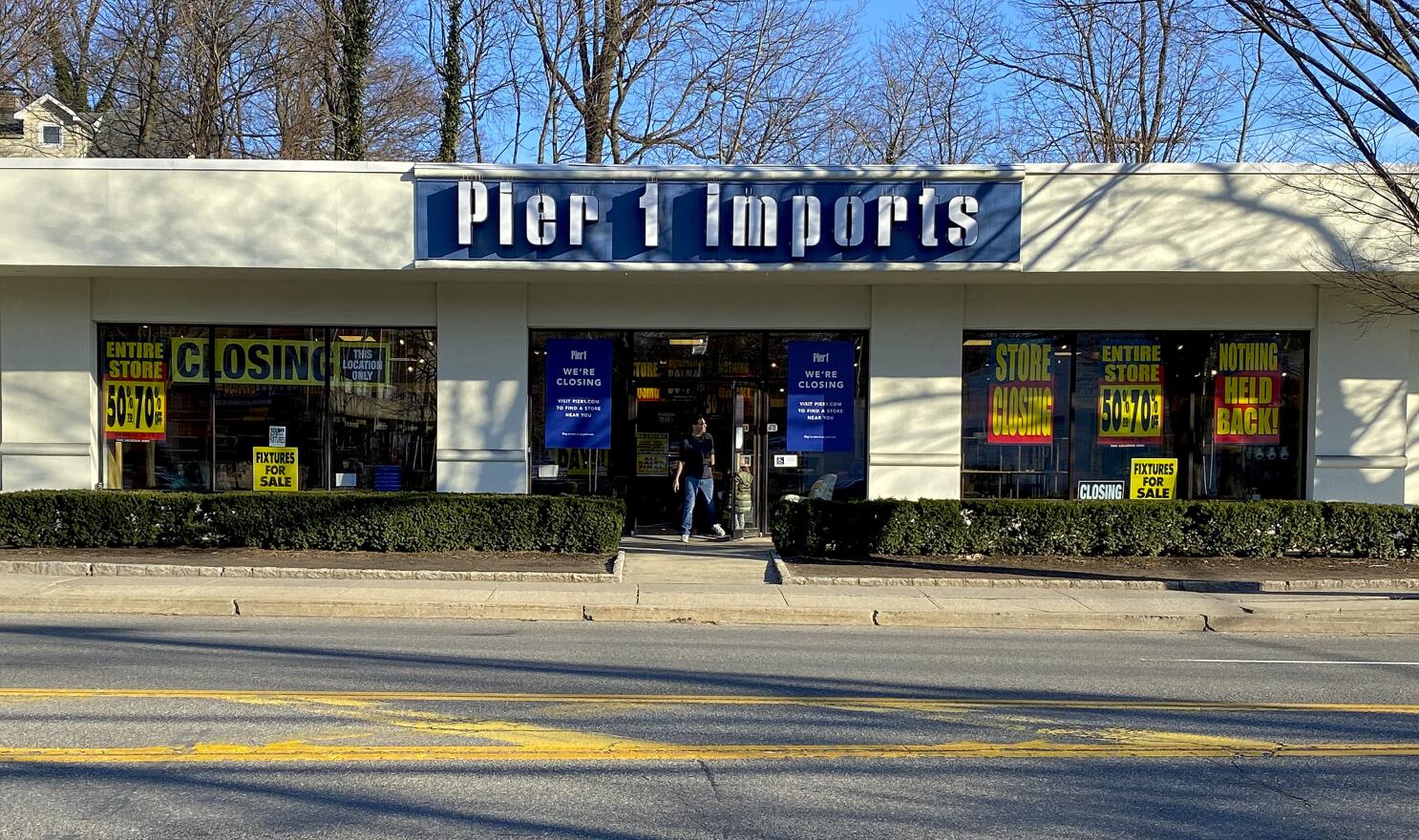 Which Pier 1 stores are staying open in New Jersey?