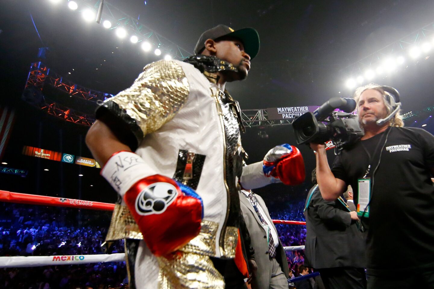 Floyd Mayweather Jr. in the ring before the fight.