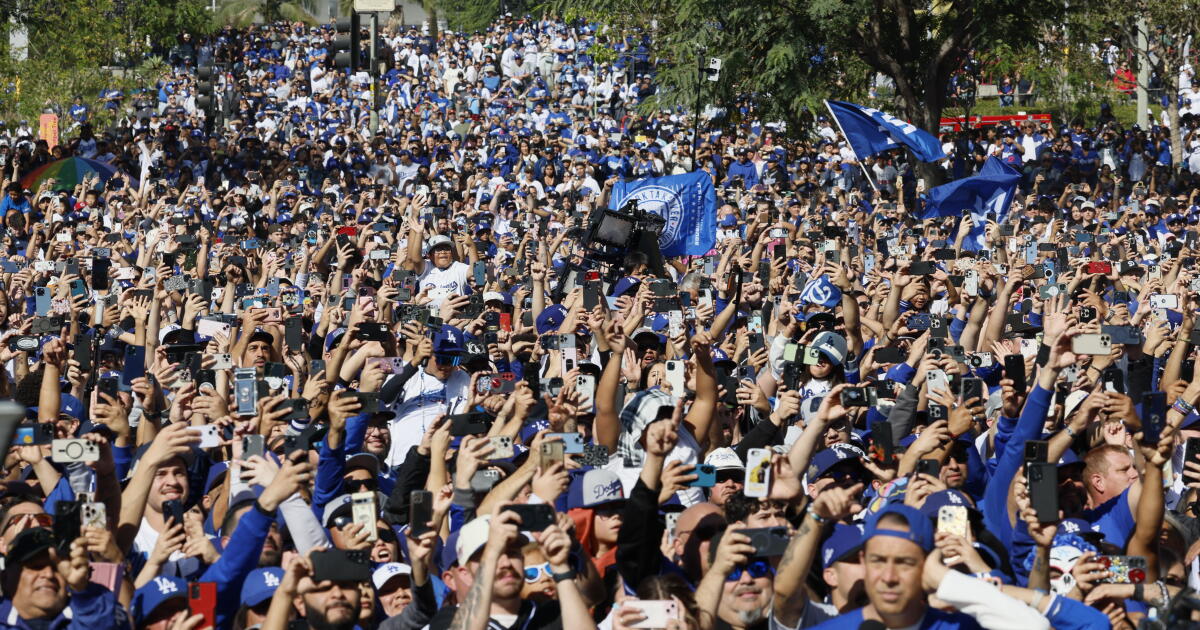 Commentary: Ignore the out-of-town trolls. Los Angeles sports fans are the nation’s best