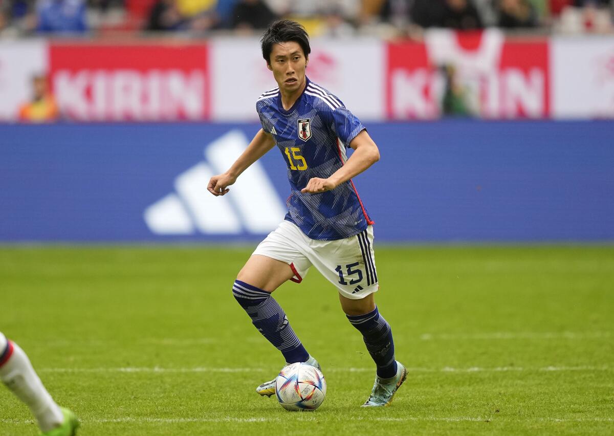 ARCHIVO - Daichi Kamada, de la selección de Japón disputa un partido amistoso ante Estados Unidos