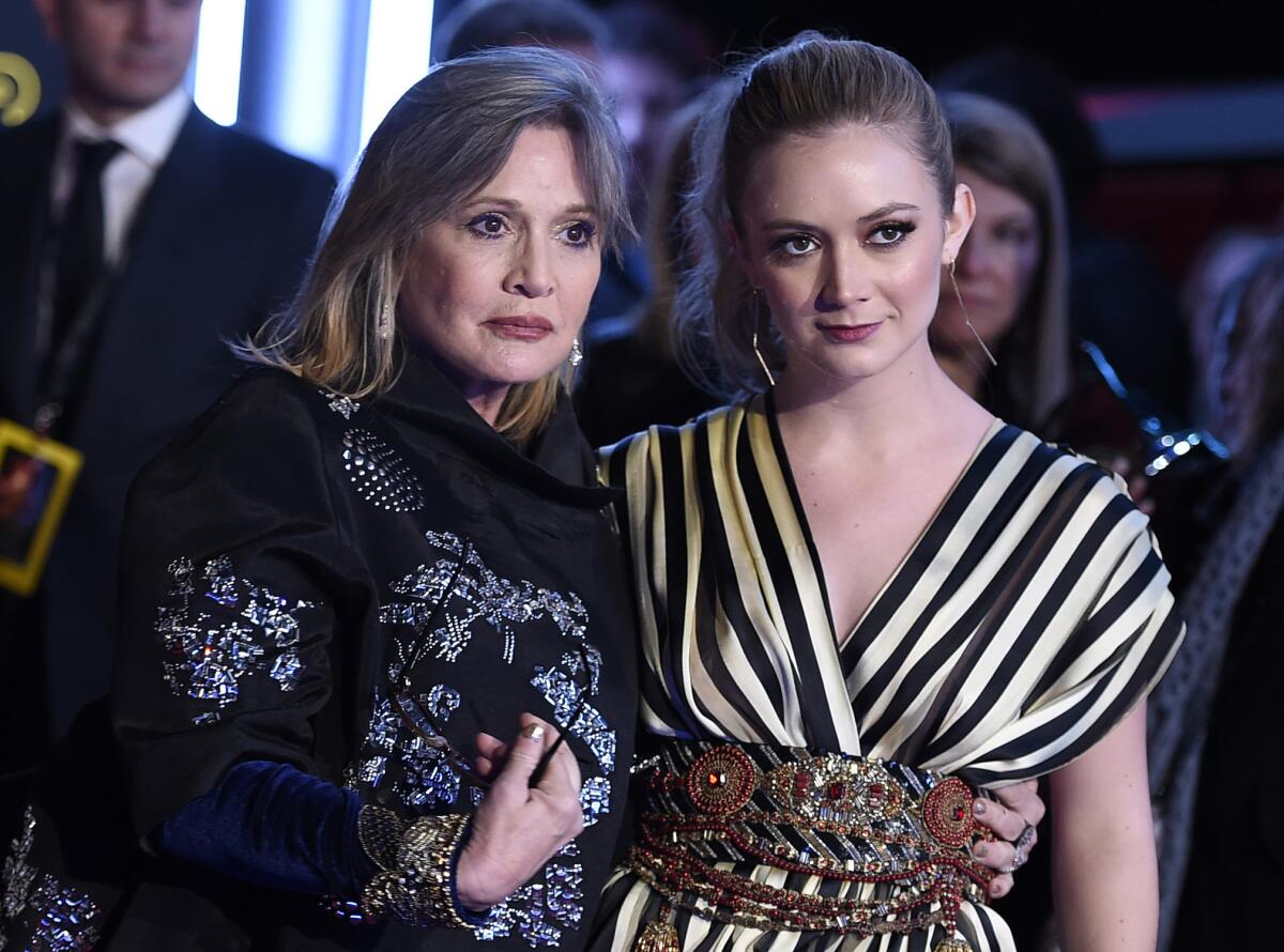 Carrie Fisher posing with her daughter, Billie Lourd