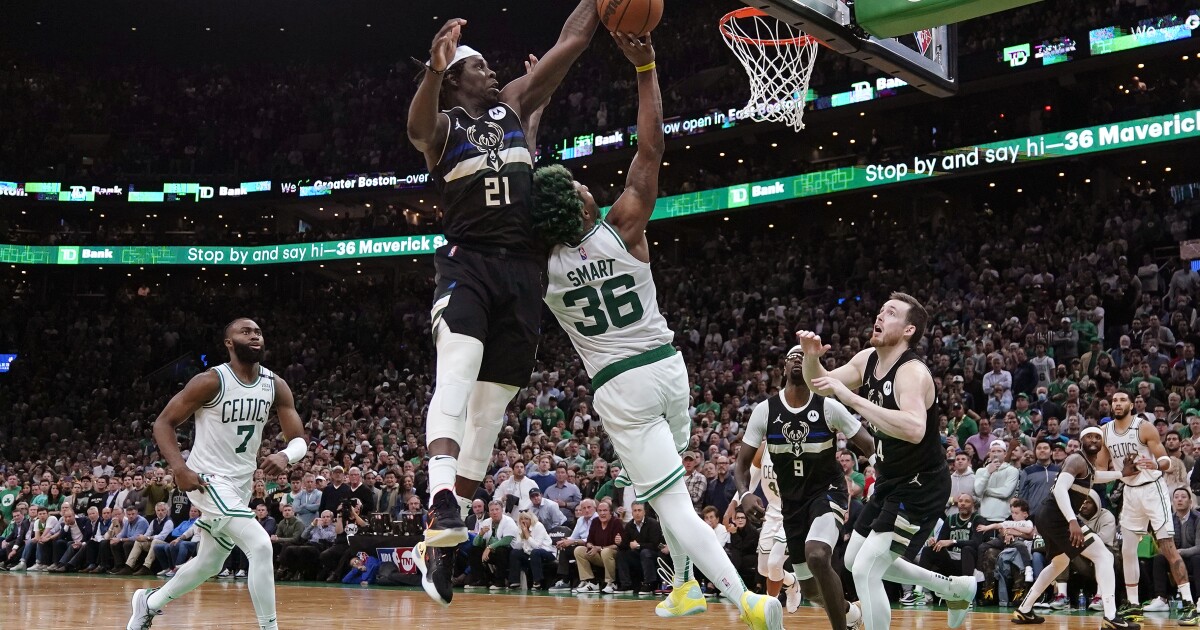 Playoff NBA: Bucks memimpin Celtics seri 3-2