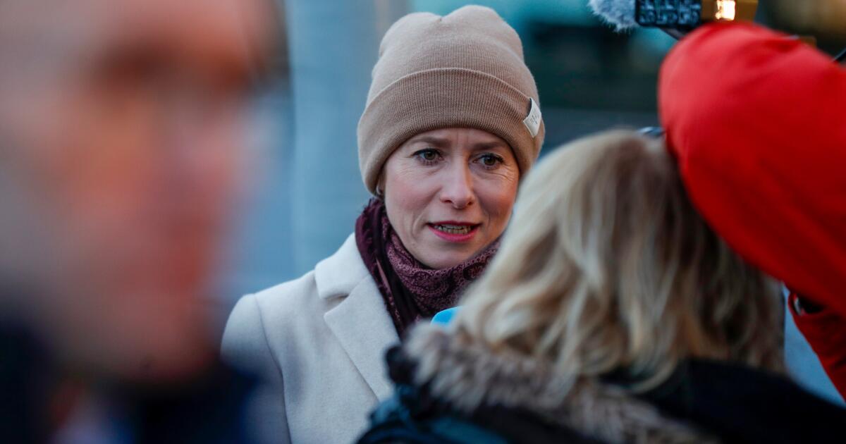 Alertar o mundo contra os ataques dos EUA e de Israel ao Irão, com cautela