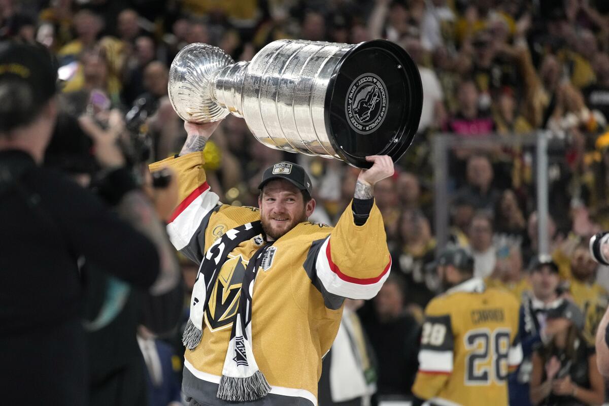 Vegas Golden Knights pummel Panthers, win their first Stanley Cup - Los  Angeles Times