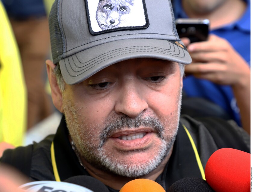 Diego Armando Maradona se fue a Buenos Aires de vacaciones y luego tuvo problemas de salud, lo cual le impidió estar en la pretemporada de los Dorados.