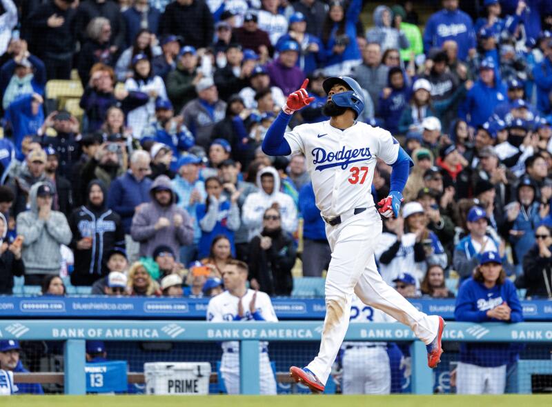 Teoscar Hernández celebrates after hitting a solo home run for the Dodgers in the eighth inning.