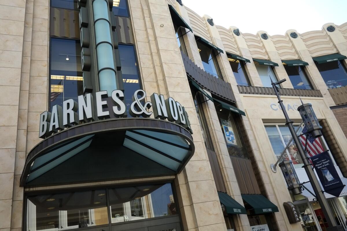Barnes & Noble Inc. Chief Executive William Lynch resigns. The bookseller did not offer a reason.