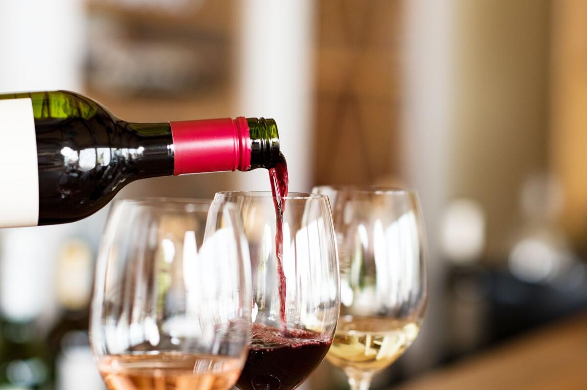wine classes and bottle