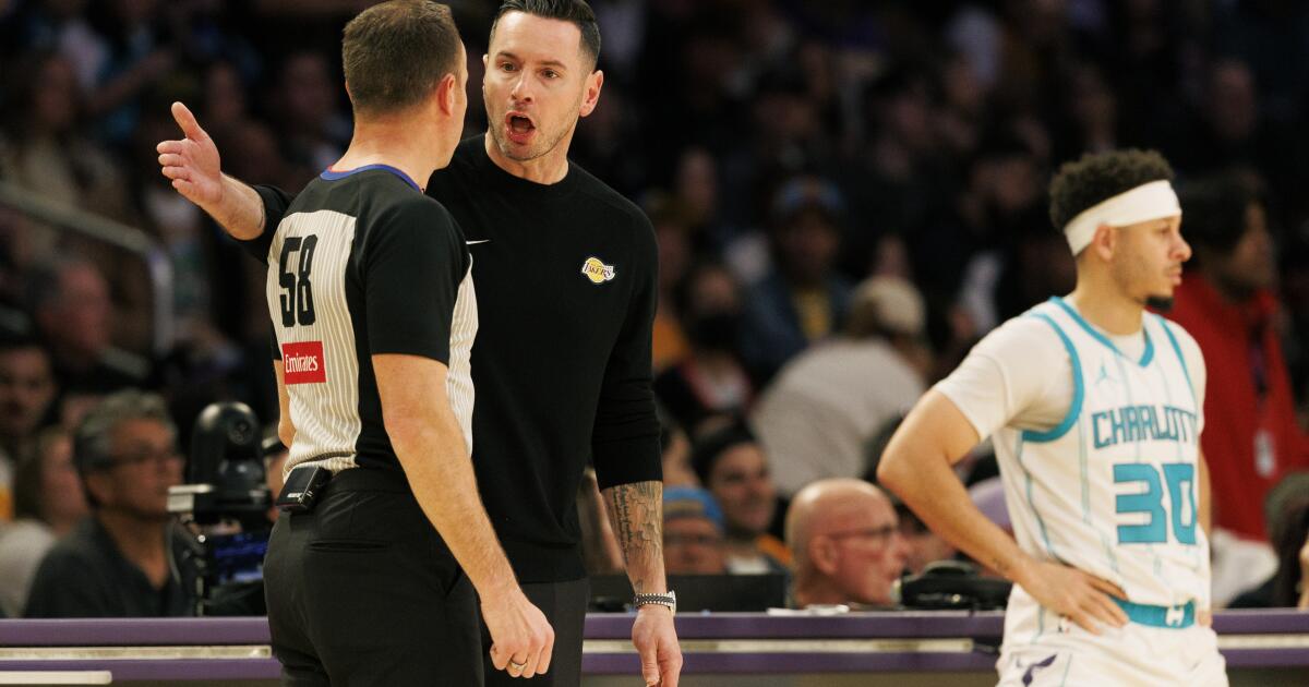 Lakers mücadele ediyor. JJ Redick temellerini bulmalarına yardımcı olabilir mi?