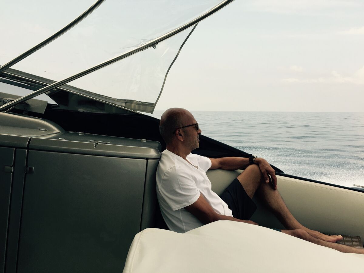 Walter Ulloa en el mar.