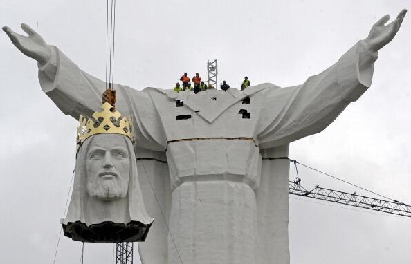 World's largest statue of Jesus Christ