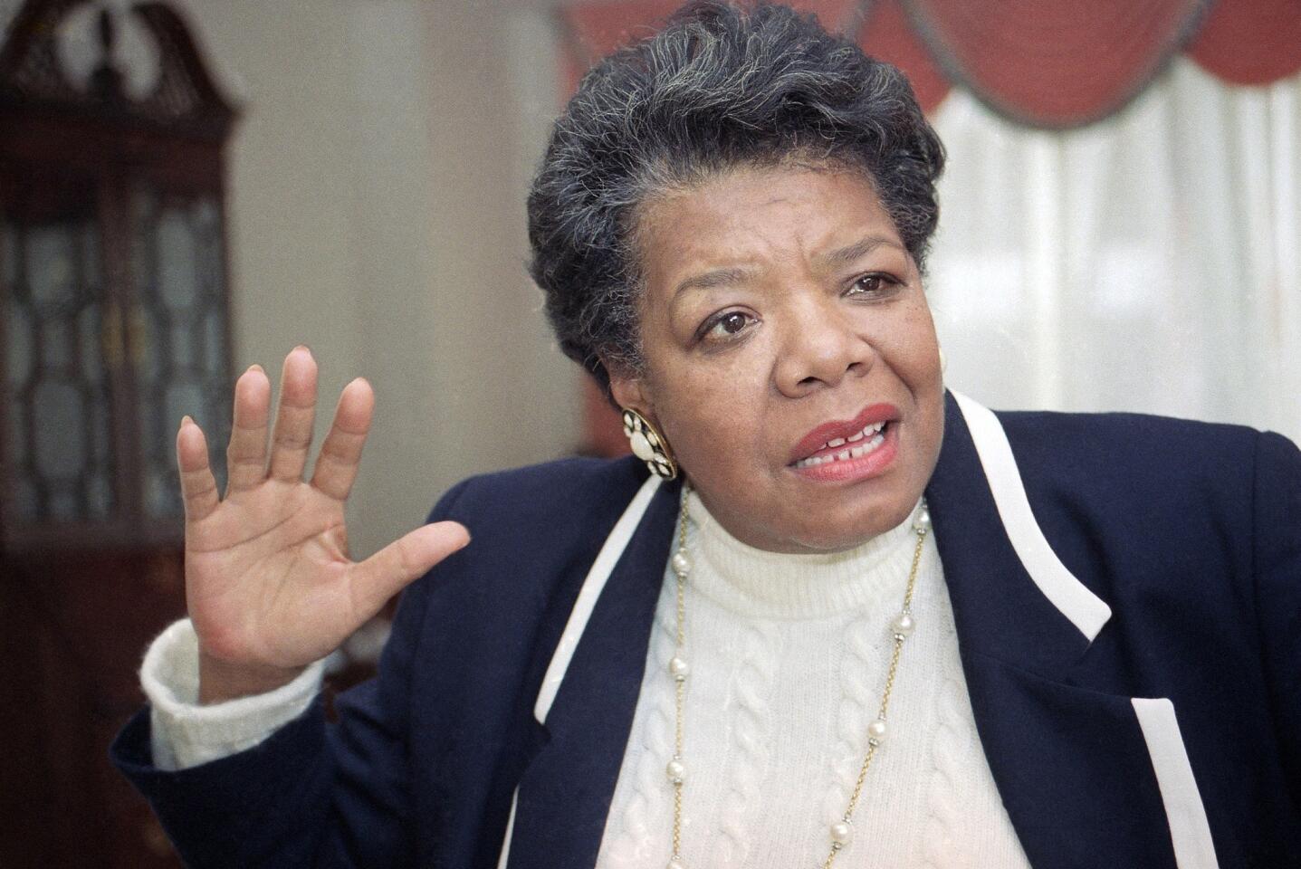 Maya Angelou dies