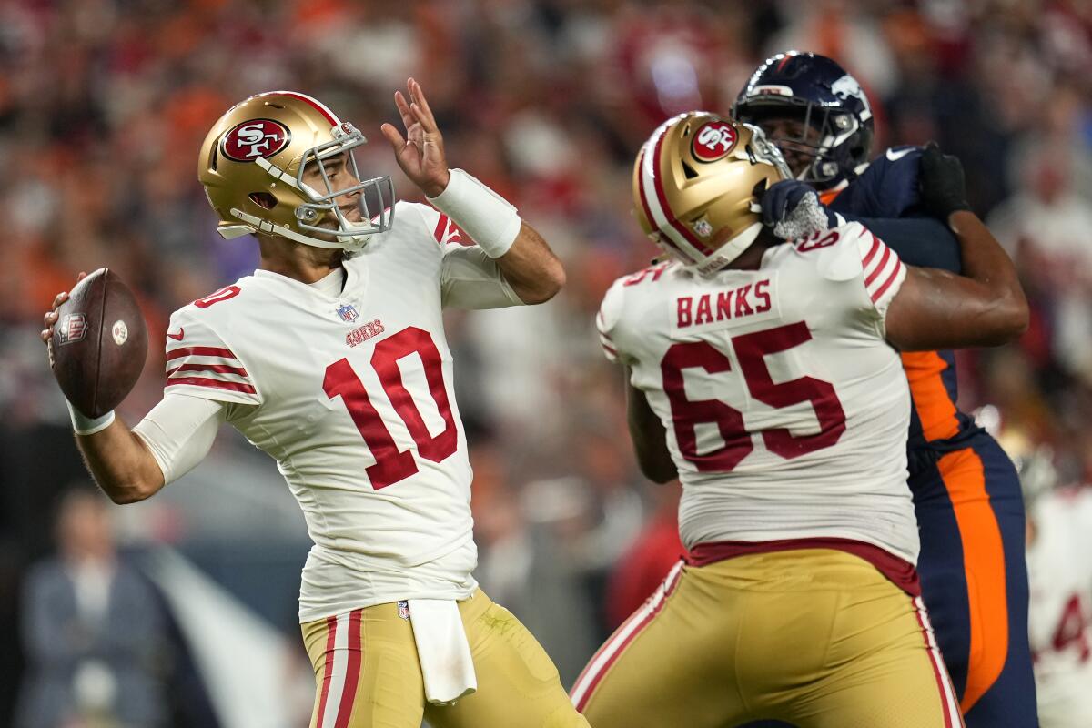 49ers offense with Garoppolo falls flat in loss to Broncos - The San Diego  Union-Tribune