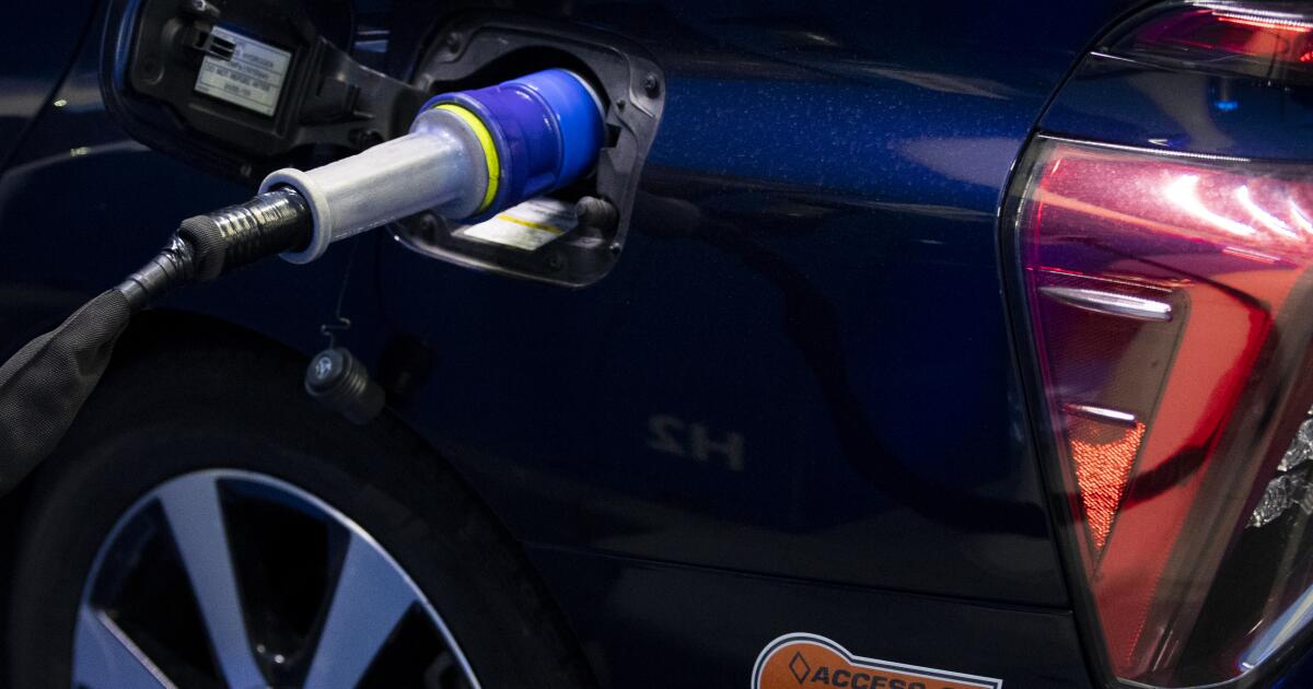 Class action suit highlights inconvenience of hydrogen fuel cell cars