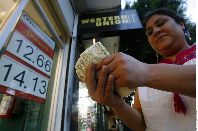 El año pasado, se enviaron a México 33 mil millones de dólares en 103 millones de envíos (según BANXICO) que sostienen a 1.6 millones de hogares (según el INEGI).