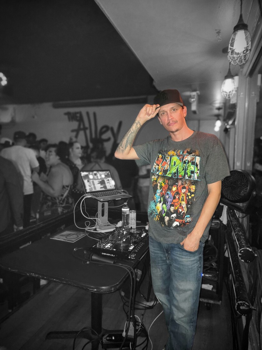 DJ Matrox durante un show.