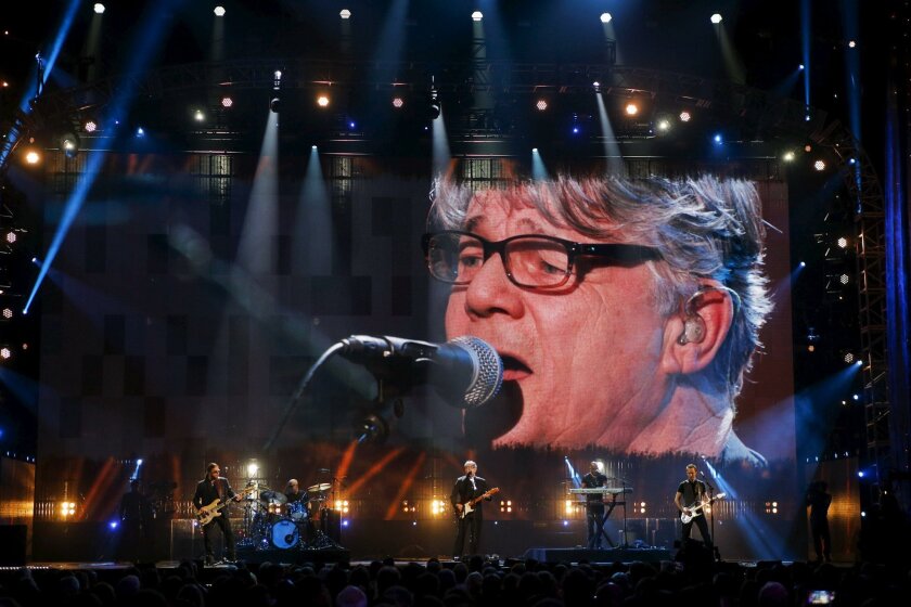 Singer Steve Miller (C) performs onstage during the 31st annual Rock and Roll Hall of Fame Induction Ceremony at the Barclays Center in Brooklyn, New York April 8, 2016. REUTERS/Eduardo Munoz ** Usable by SD ONLY **