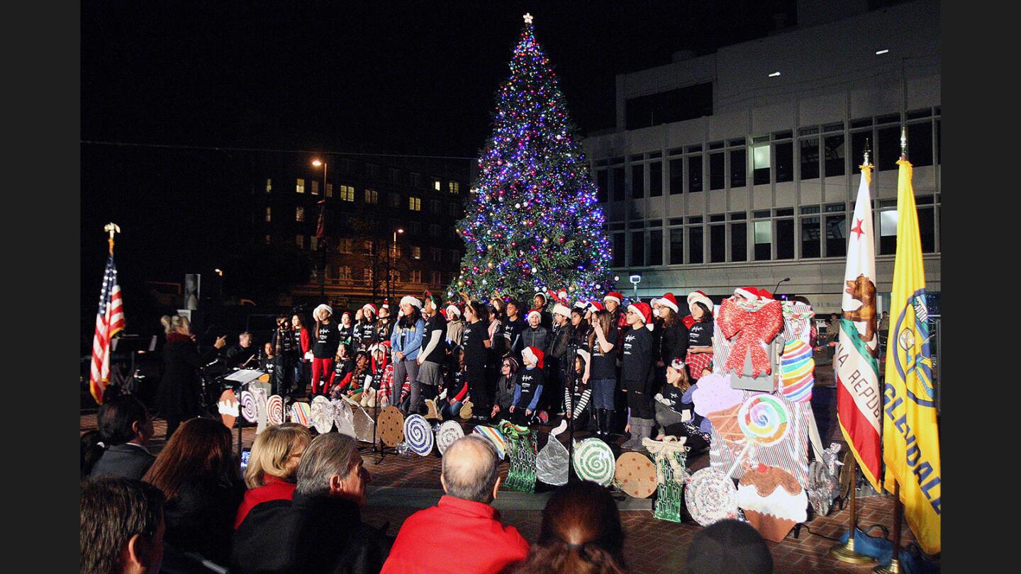 Photo Gallery: City of Glendale Tree Lighting