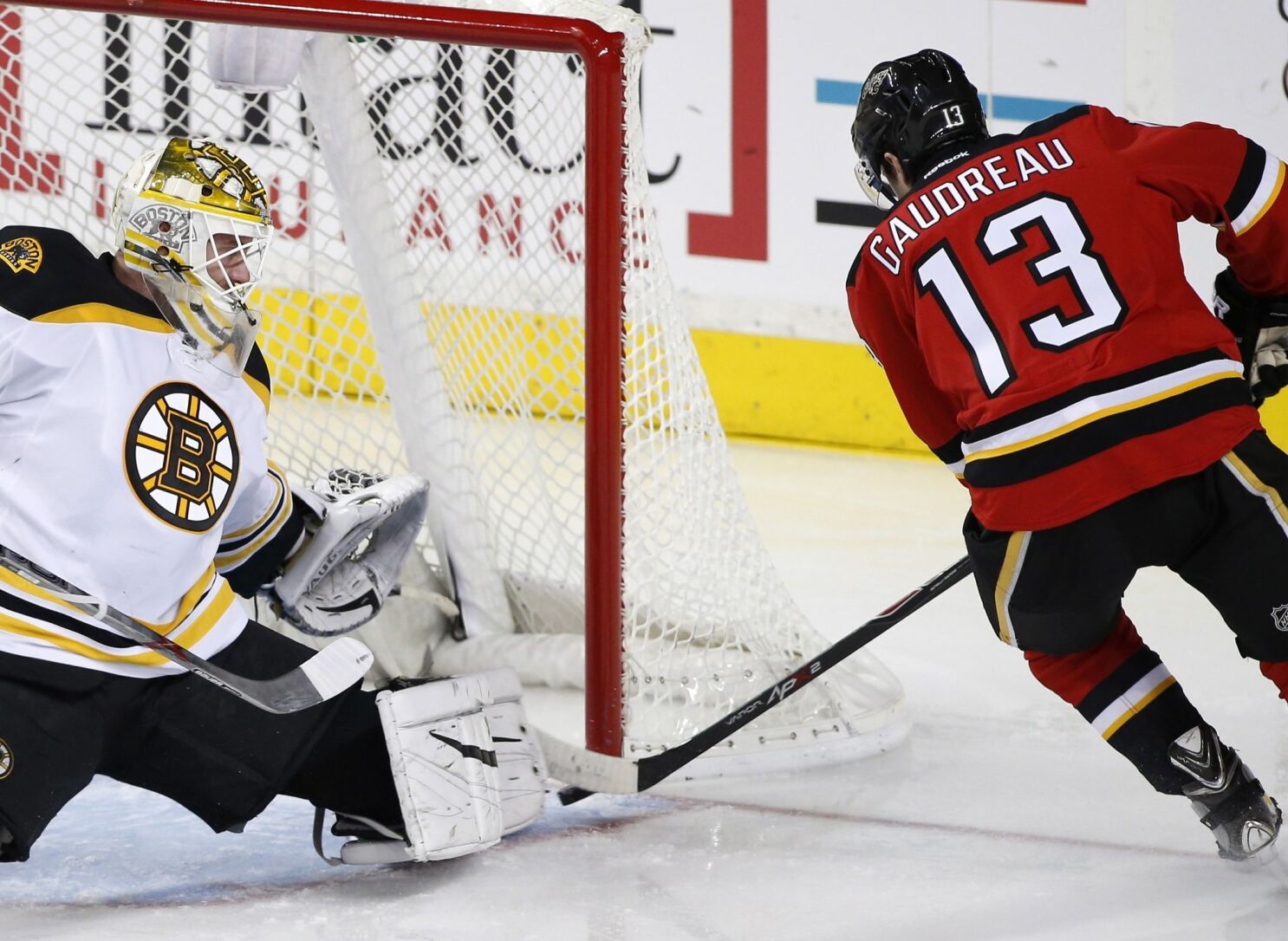 NHL: Gaudreau finishes hat trick in OT, Flames beat Bruins, 5-4 – troyrecord