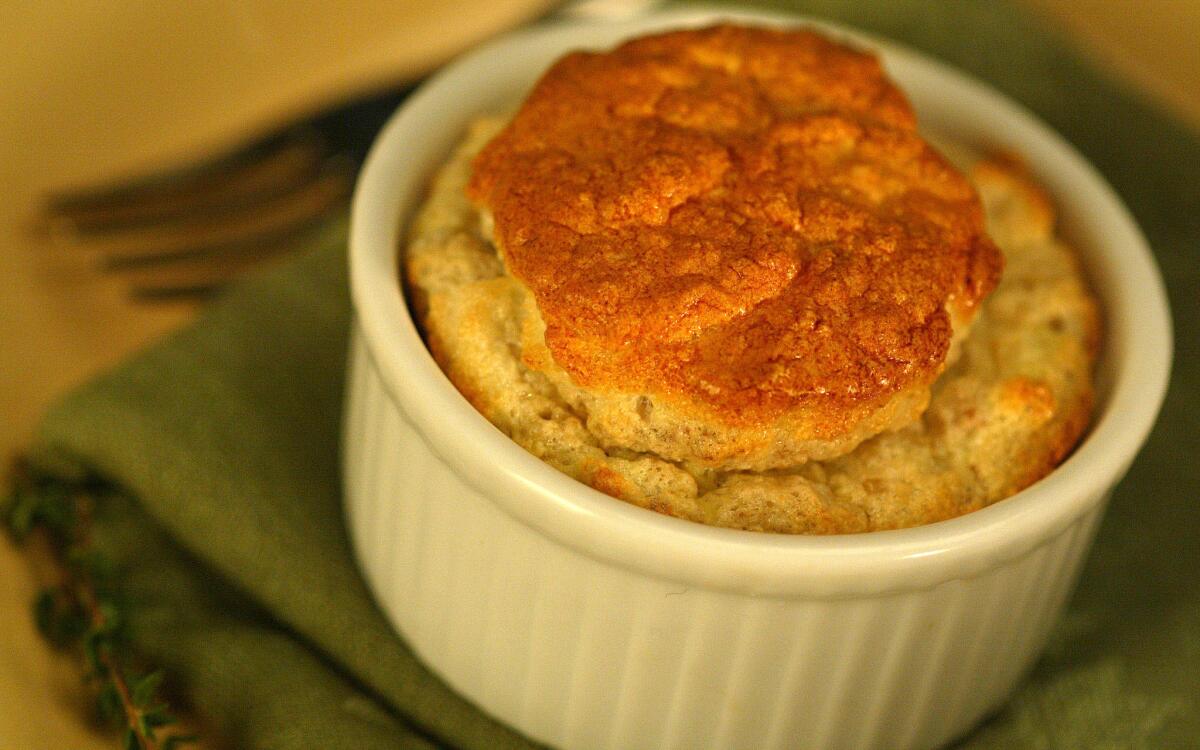 Souffle of goat cheese and walnuts