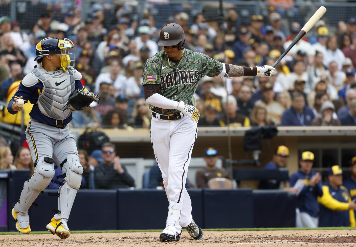 Fernando Tatis Jr. Hits Full-On Splits To Steal 2nd Base, Insane Play!