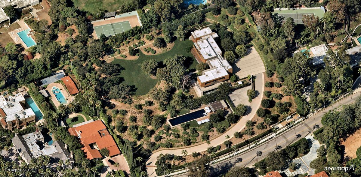 David Geffen is buying a 3.25-acre Beverly Hills estate.