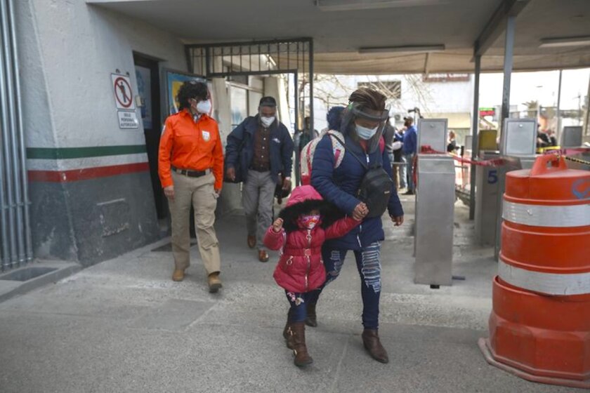 Celebran como día histórico reapertura de frontera para solicitantes de asilo