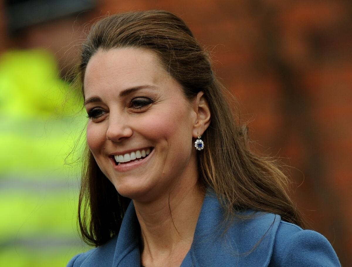 Britain's Kate, Duchess of Cambridge, will visit the set of "Downton Abbey" next week.