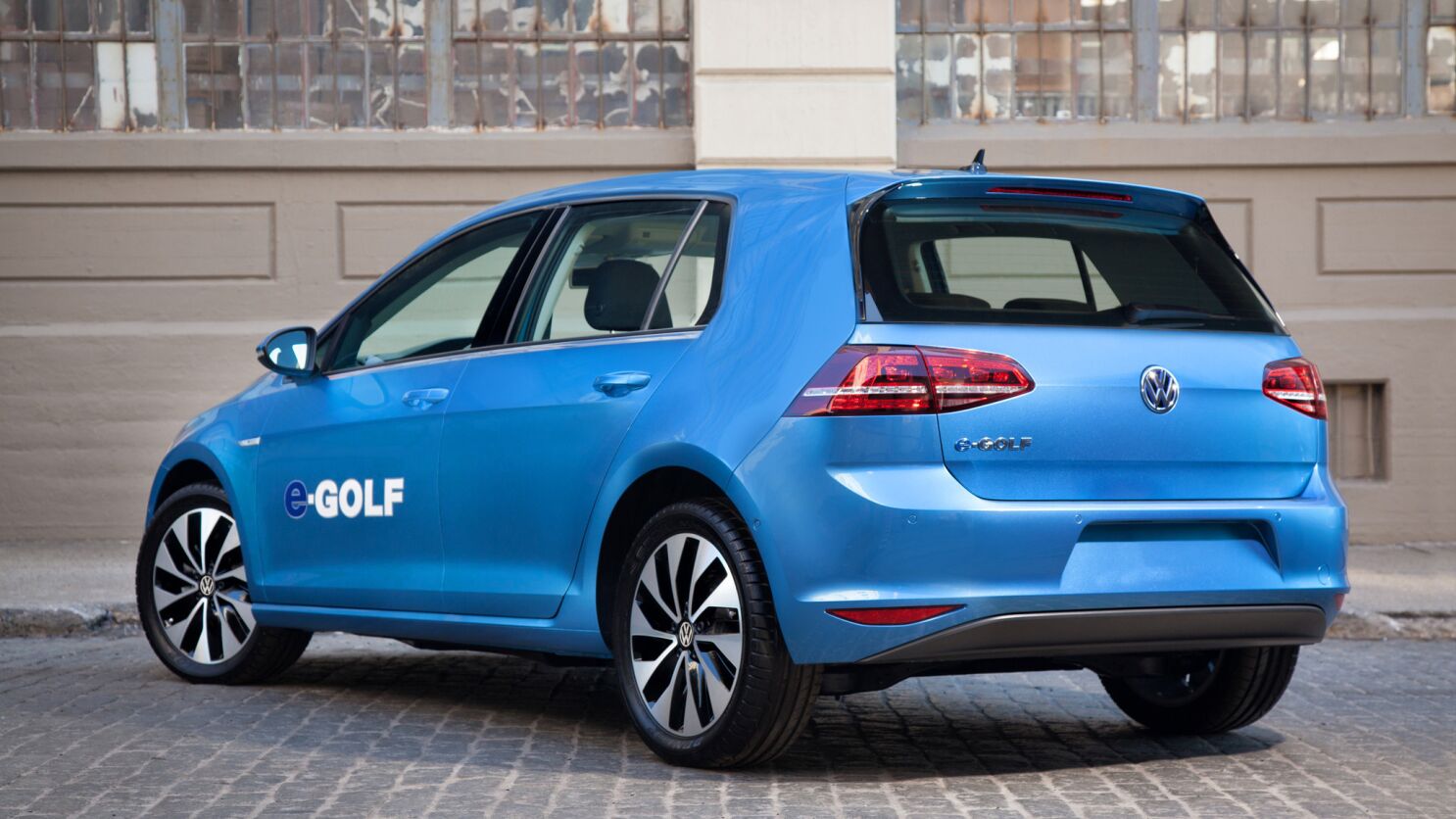 analyse Fjerde skulder Photos: 2015 Volkswagen e-Golf - Los Angeles Times