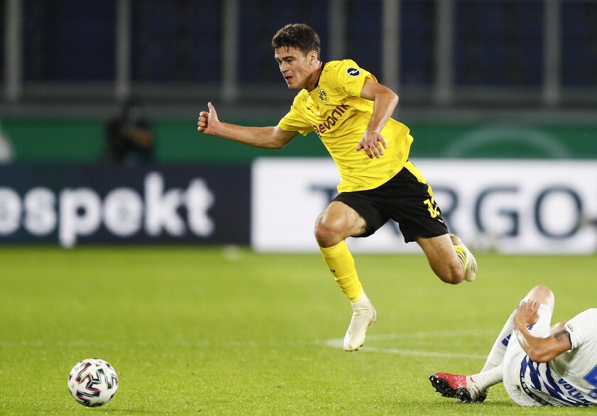 Dortmund's Gio Reyna plays against MSV Duisburg on Sept. 14.