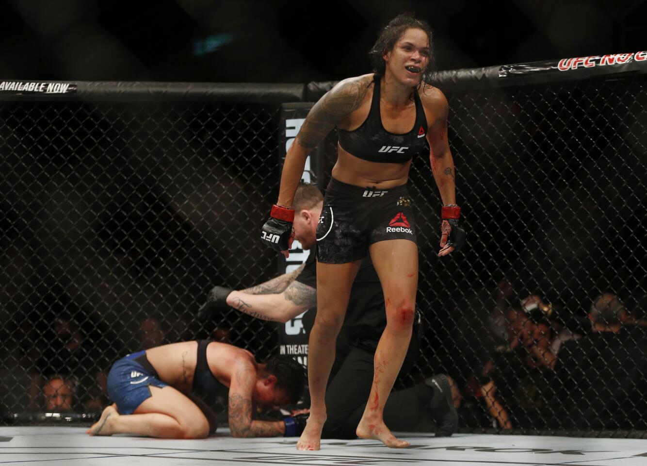 Amanda Nunes, Raquel Pennington