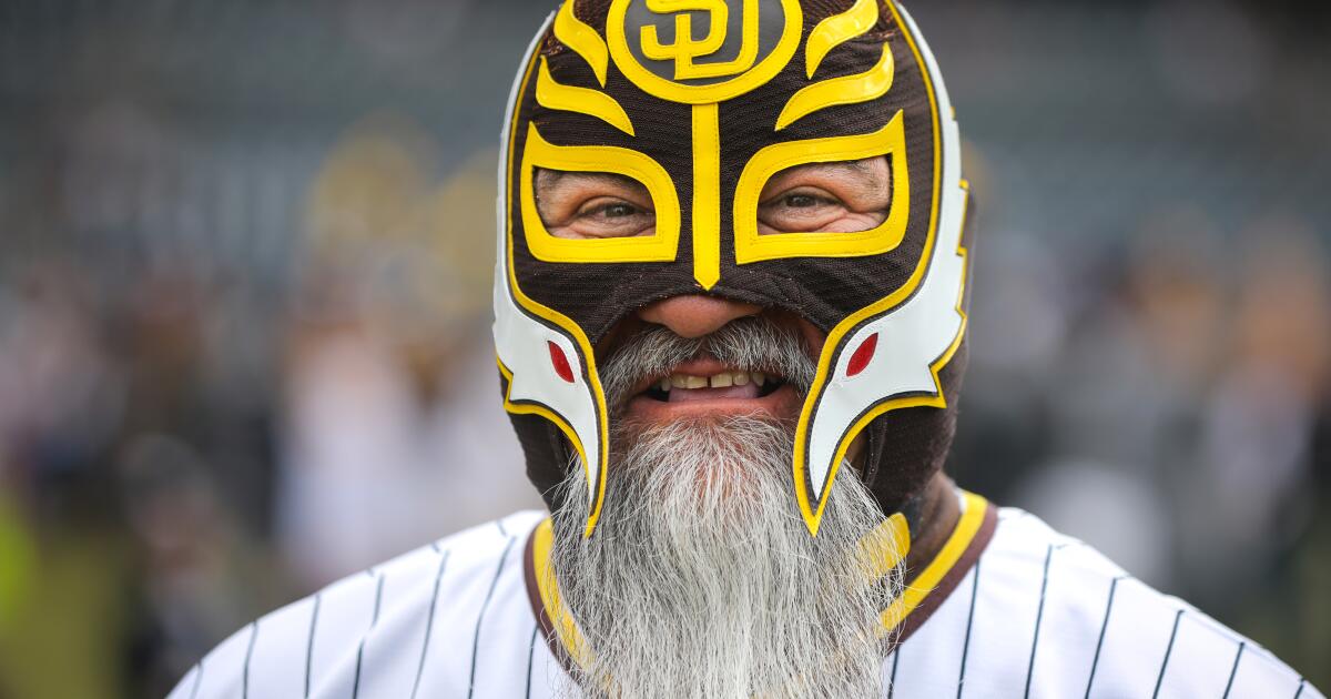 Who has the better hair on the San Diego Padres? Matt Strahm or Chris  Paddack? 