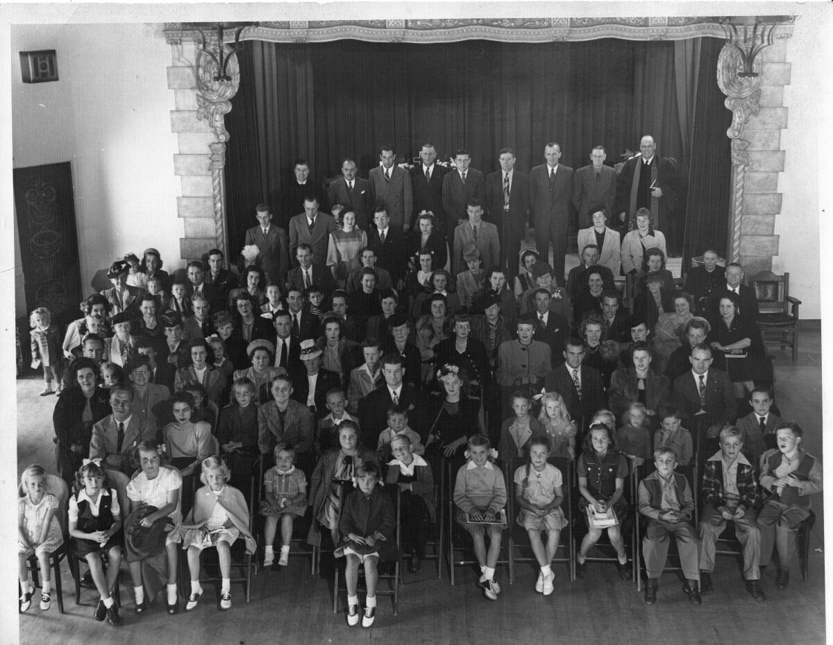 St. Peter’s by the Sea holds its first official worship service on Dec. 8, 1946, at the Thursday Club in Point Loma.