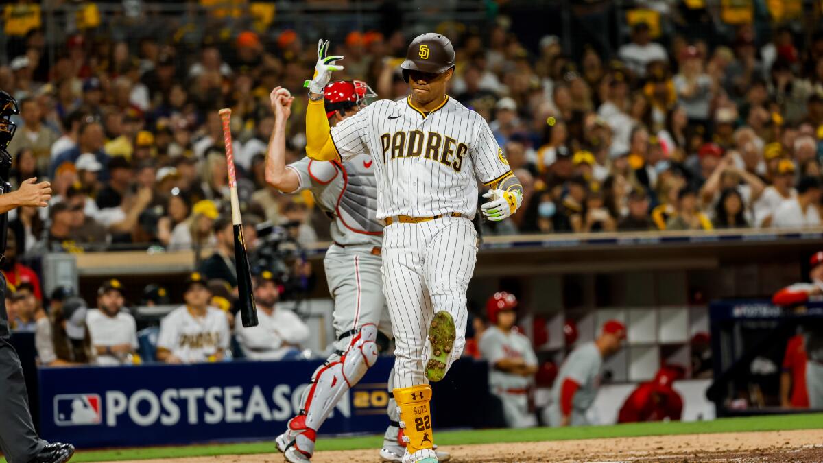 NLCS: Big Inning Gives Padres Win Over Phillies in Game 2 - The