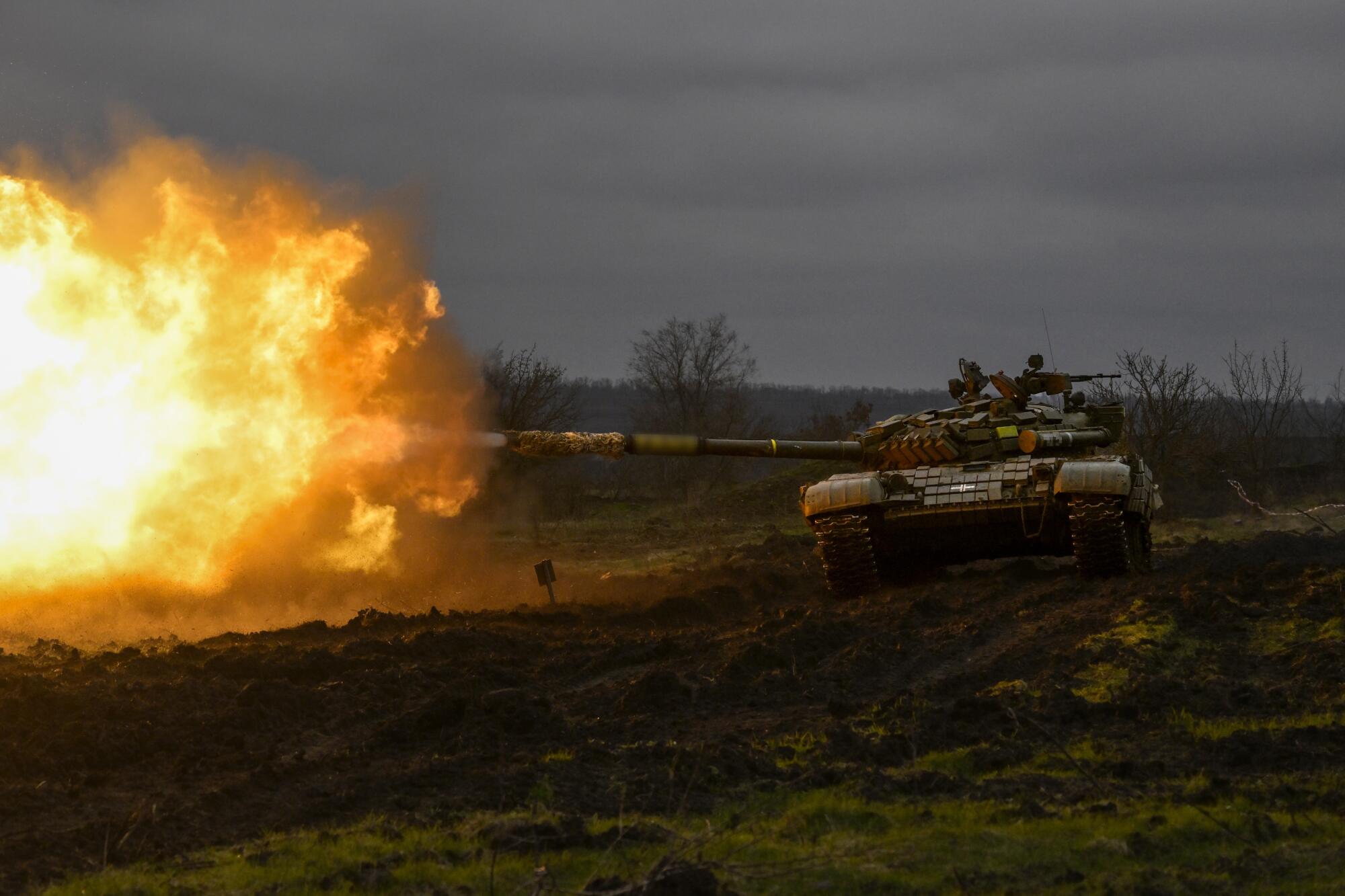 Ukrainian tank doing firing practice