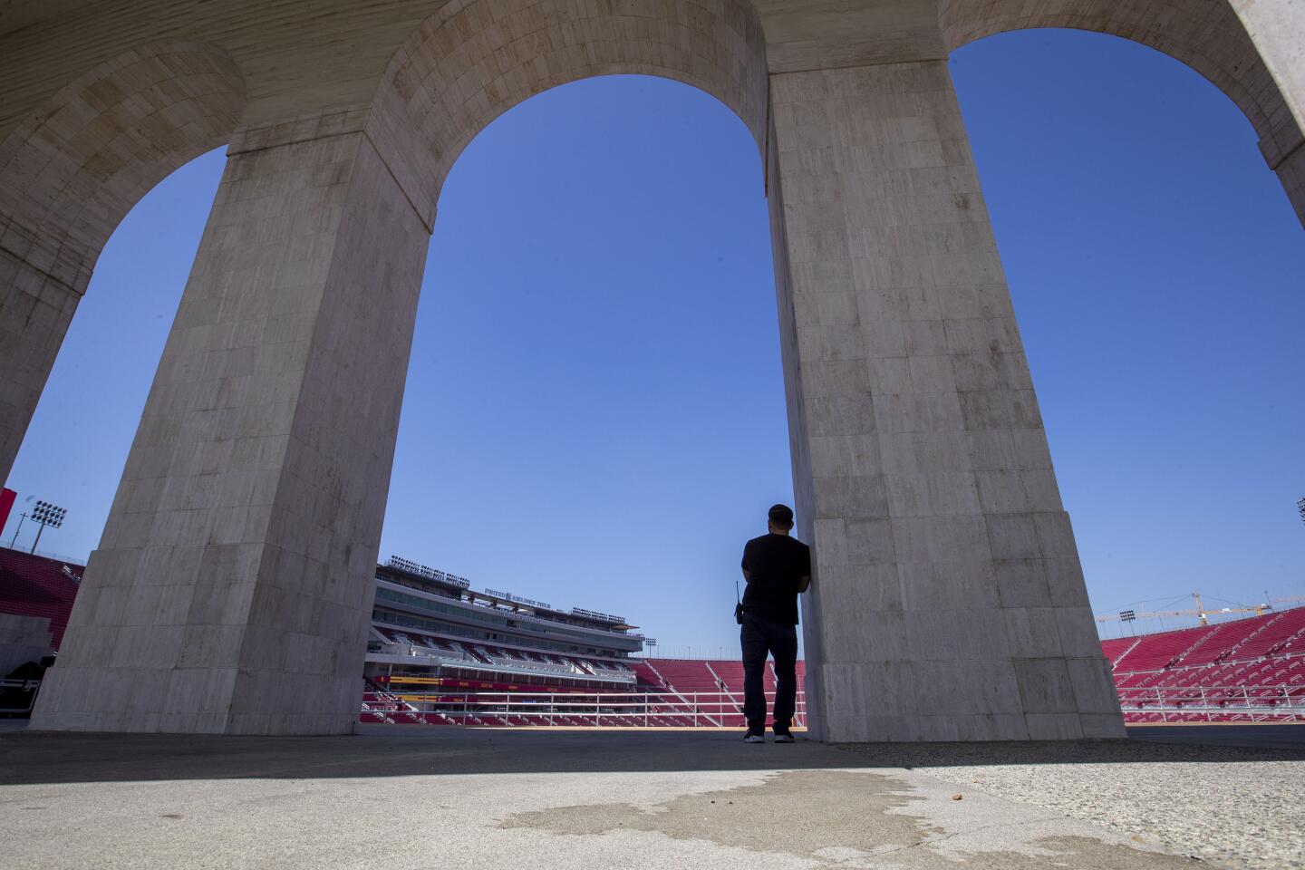 USC hopes to have team worthy of playing in dazzling Coliseum - Los ...