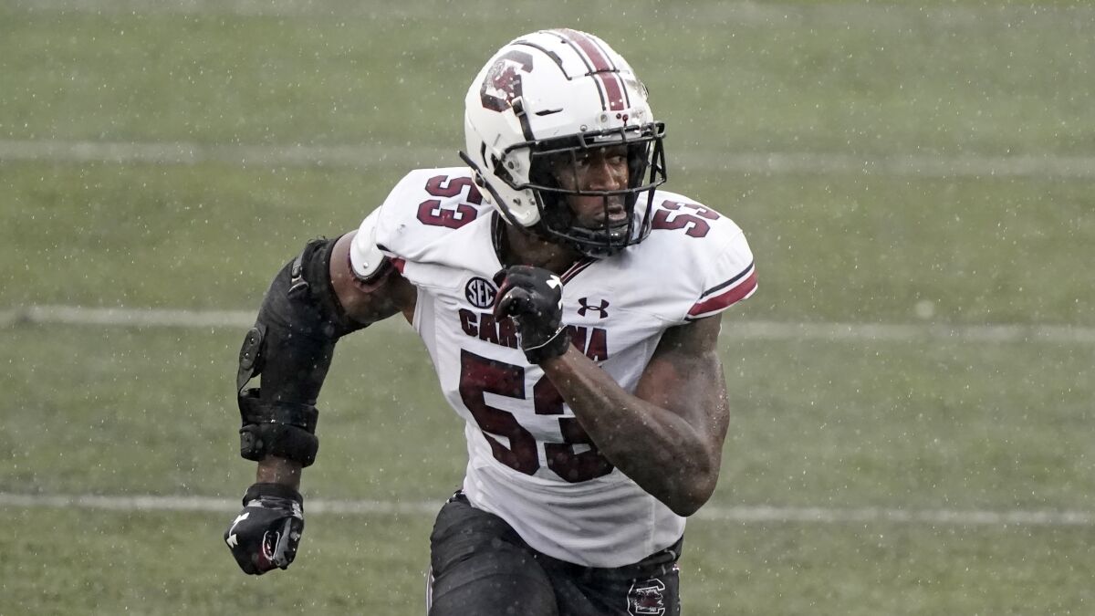 South Carolina linebacker Ernest Jones chases after a play.